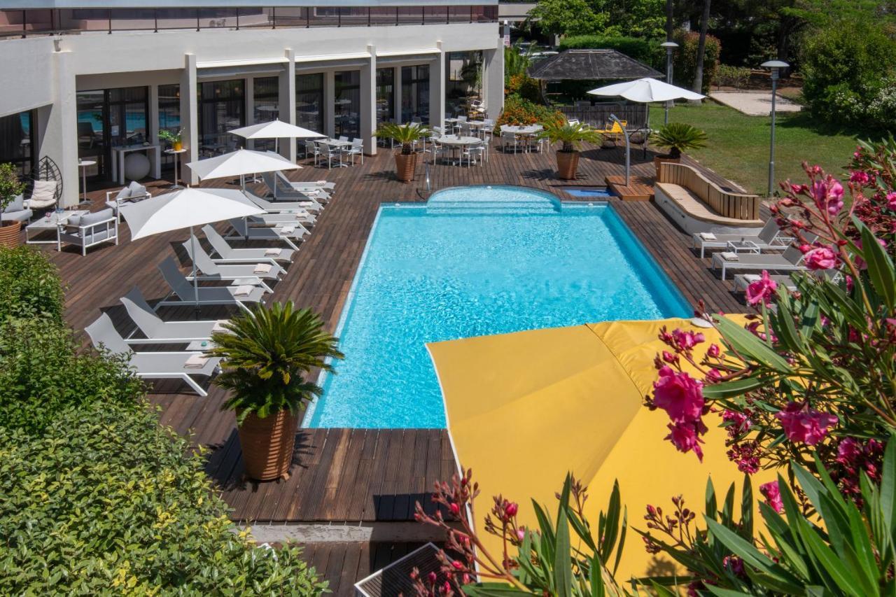 Mercure Hyeres Centre Cote D'Azur Exterior photo